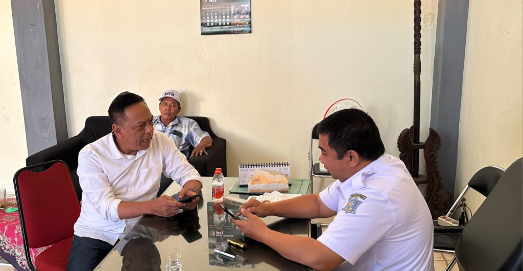Anas Karno saat mengunjungi Kelurahan Sidotopo Wetan, dok istimewa