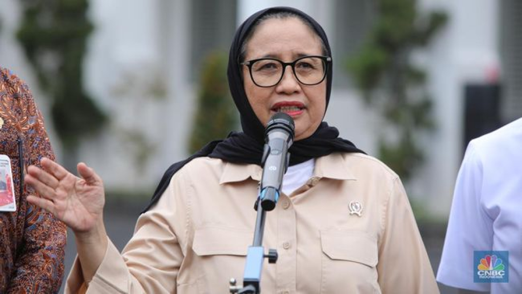 Nanik Sudaryati Deyang atau dikenal Nanik S. Deyang, Kepala BGN yang baru dan rencananya hari ini (Rabu, 03/06/2026) akan dilantik bersama dua wakil BGN yaitu  Agustina Arumsari dan Mayjend Trenggono.