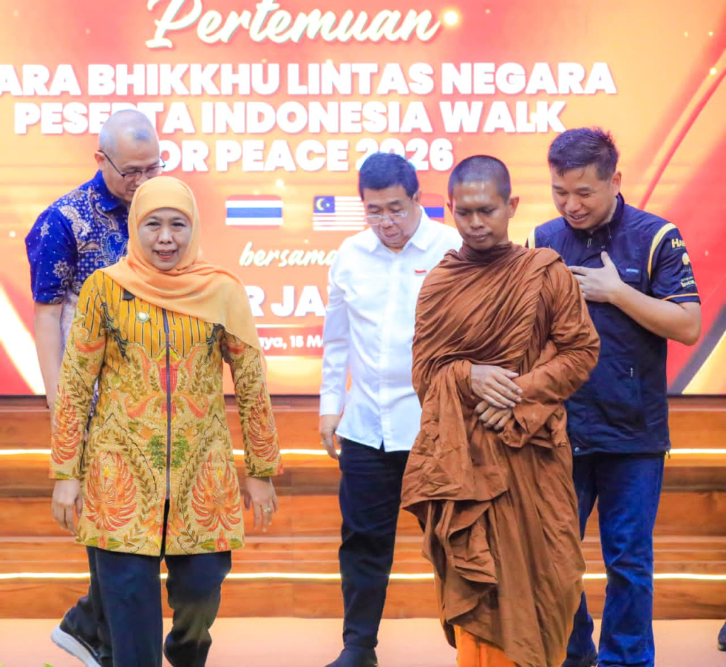 Gubernur Jatim Khofifah Indarparawansa hadiri peringatan Hari Raya Waisak 2570 Buddhist Era (BE)/2026