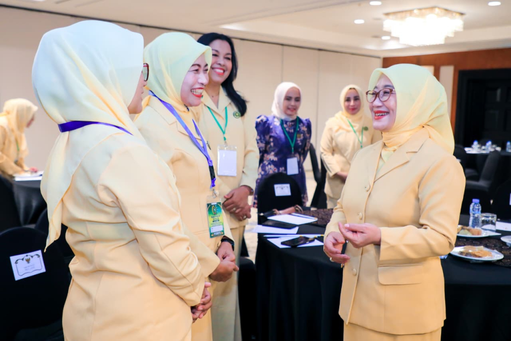 Bunda PAUD Provinsi Jawa Timur sekaligus Ketua DPD PP PAUD Jawa Timur, Isye Adhy Karyono, menghadiri Rapat Kerja Nasional (Rakernas) IV.