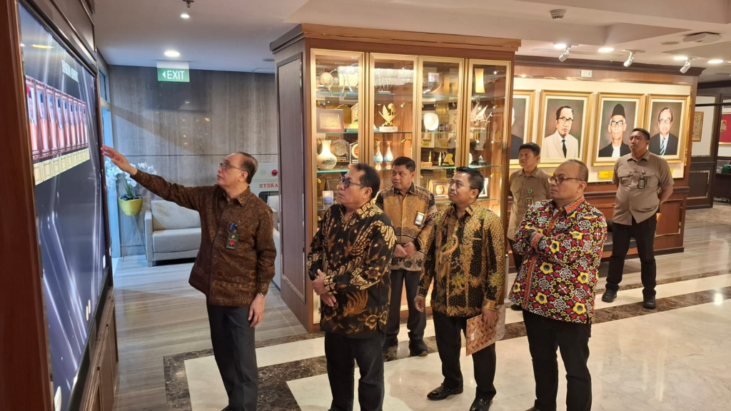 Mahkamah Agung (MA) kedatangan tamu tak biasa. Pengurus Serikat Media Siber Indonesia (SMSI) menyambangi Gedung MA pada Selasa, (17/06/2026). 