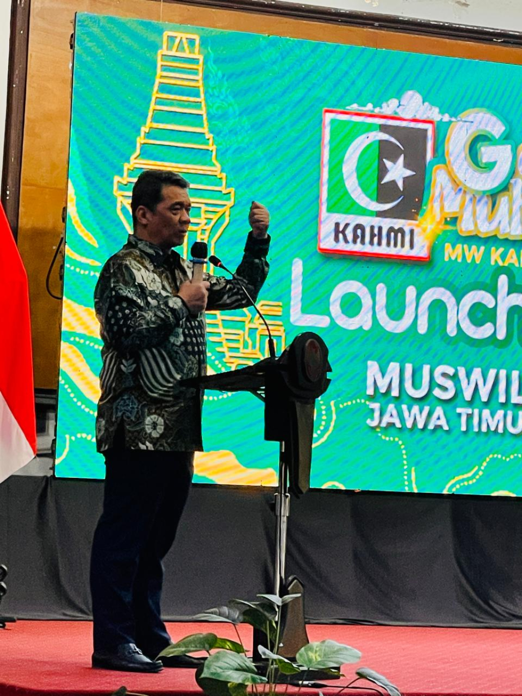 Wakil Menteri Desa PDT Achmad Riza Patria saat memberikan sambutan diantara lounching logo Muswil MW Kahmi Jawa Timur di Kota Pasuruan.