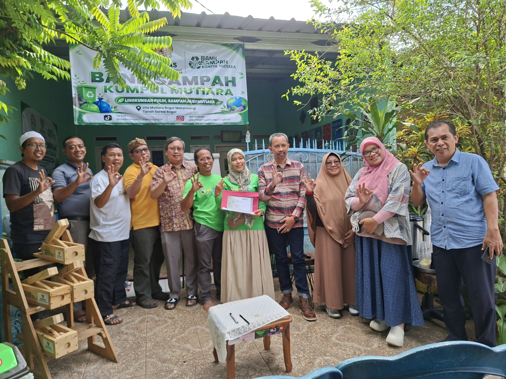 Peluncuran Bank Sampah Kumpul Mutiara