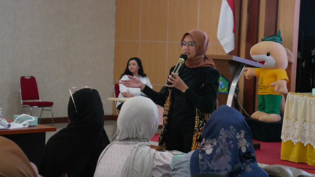 Diskominfo menggelar pelatihan Artificial Intelligence (AI) bertajuk "Mastering AI: Jadi Content Creator, Marketer, dan Public Speaker Andal di Era Digital" di Youth Center Sidoarjo, Senin (29/6/2026)