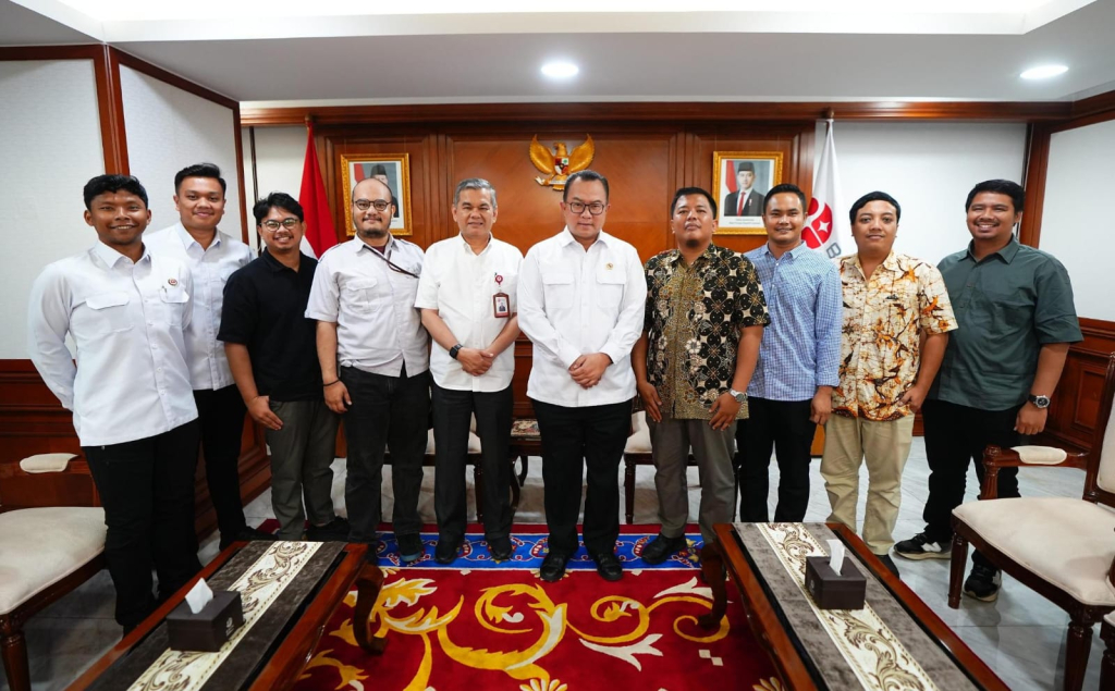Fakultas Ekonomi dan Manajemen (FEM) IPB University bersama Ikatan Alumni (IKA) FEM IPB akan menyelenggarakan Reuni Akbar FEM IPB 2026 pada Sabtu, (4/06/2026), di Kampus IPB Dramaga, Bogor. 