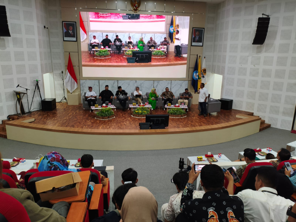 Suasana Sarasehan Kebangsaan Dalam Rangka KAUJE Fest 2026 di kampus Tegalboto Universitas Jember.