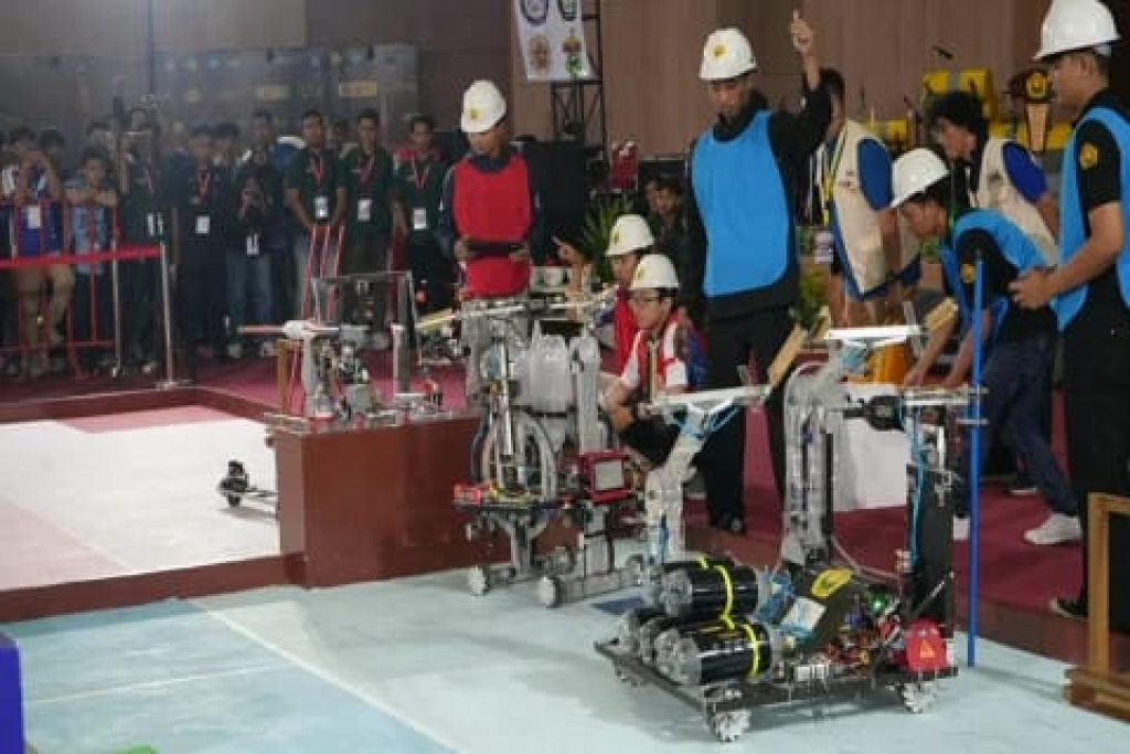 Universitas Jember (UNEJ) mencatatkan prestasi membanggakan pada penyelenggaraan Kontes Robot ABU Indonesia (KRAI) 2026.