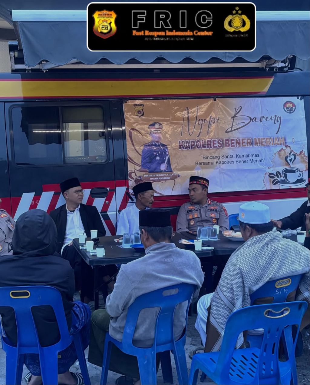Polres Bener Meriah melanjutkan kegiatan dengan menggelar Ngopi Bareng bersama tokoh agama, tokoh masyarakat, dan jamaah seusai Sholat Subuh berjamaah (Suling)