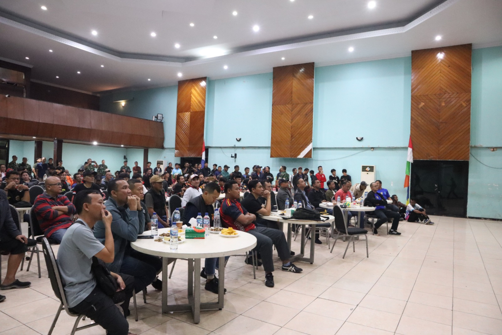Suasana Nobar Final Piala Dunia 2026 di Polresta Jakarta Barat.