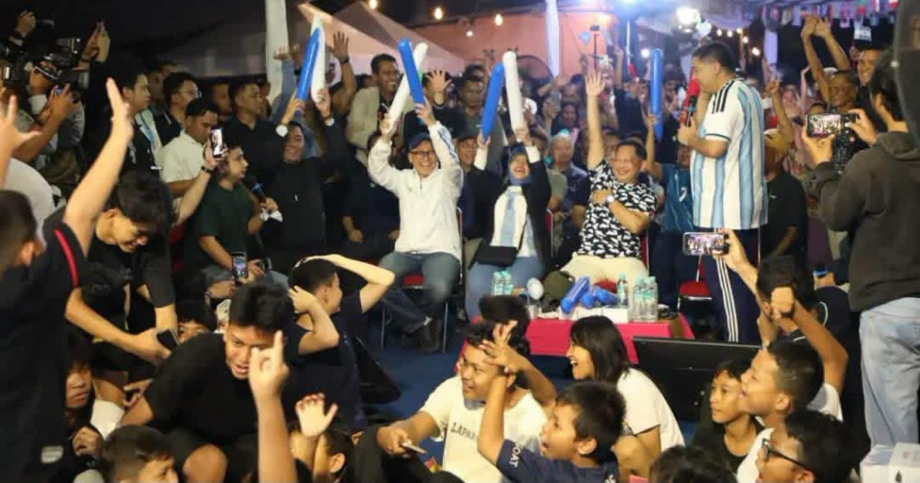 Suasana nobar final Piala Dunia yang dihadiri Mendagri Tito Karnavian, Menteri Perumahan dan Kawasan Permukiman (PKP) Maruarar Sirait dan Kepala Badan Pusat Statistik (BPS).