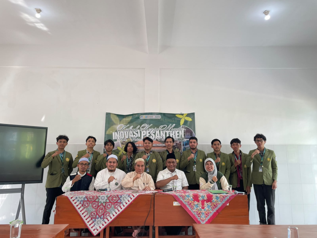 Tim 10 mahasiswa KKN Inovasi Pesantren UPN ‘Veteran’ Jawa Timur.