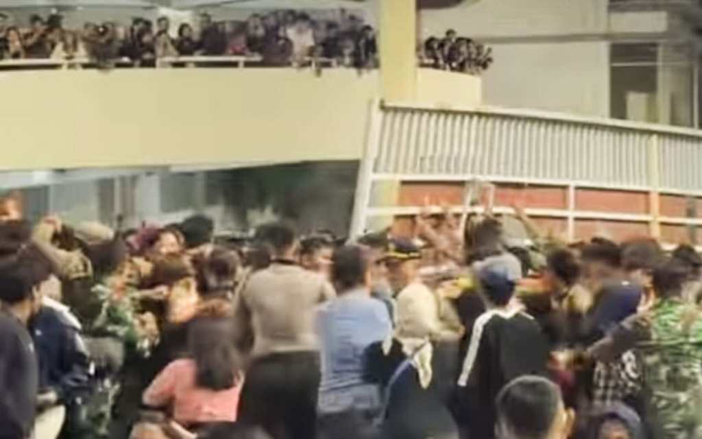 Kericuhan konser Denny Caknan di Surabaya Expo Center