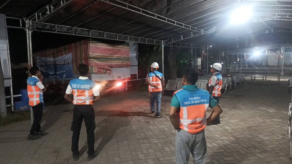 Bantuan PT Pelindo untuk korban bencana NTT