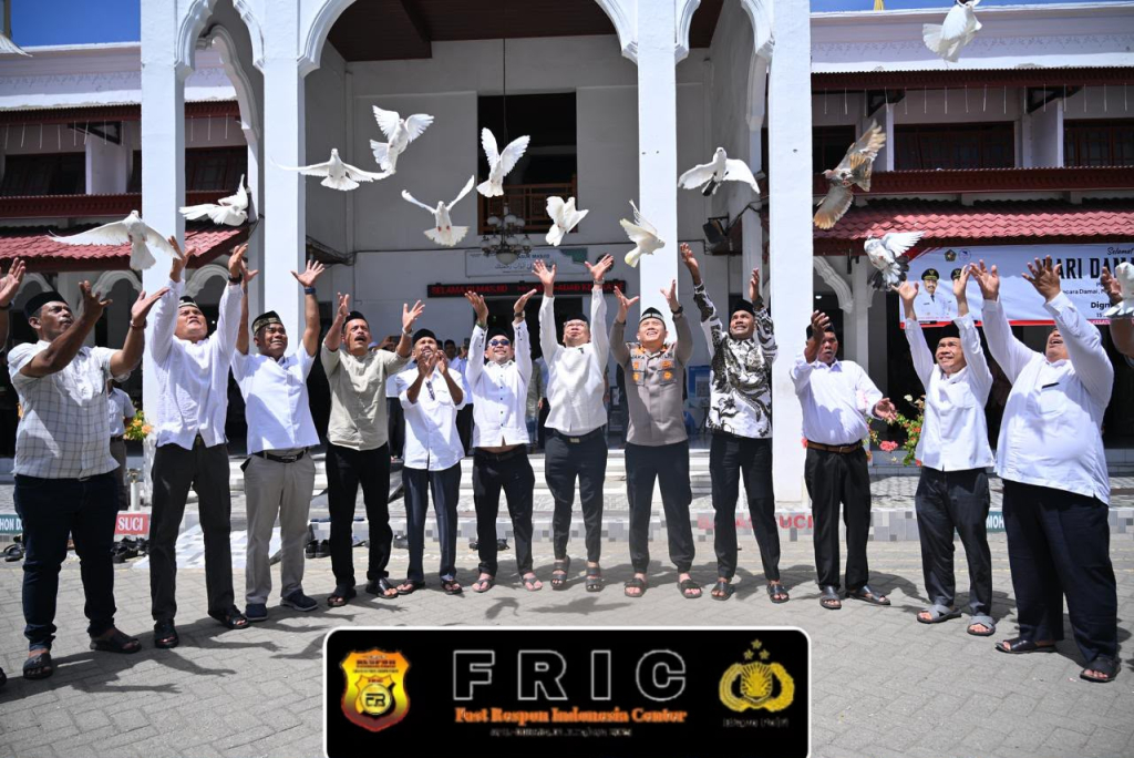 Pelepasan burung merpati tandai Suasana penuh khidmat dan kebersamaan mewarnai peringatan Hari Damai Aceh (HDA) ke-21 Tahun 2026 di Kabupaten Pidie.
