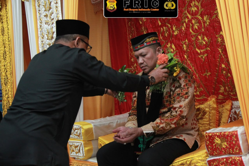 Kepala BNNP Aceh saat menghadiri acara peusijuek di Pendopo Bupati Pidie Jaya, Selasa malam, (18/08/2026).