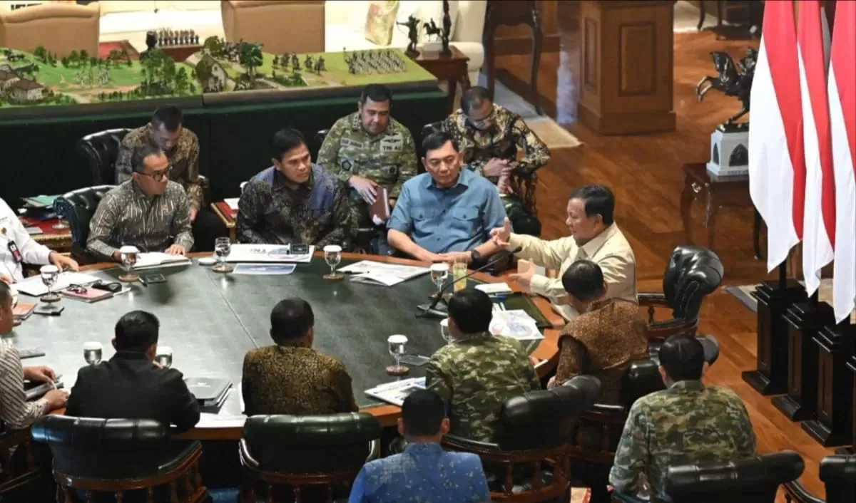 Prabowo Panggil Panglima TNI dan Sejumlah Menteri ke Hambalang, Bahas Rekrutmen Prajurit Dayak hingga Karhutla
