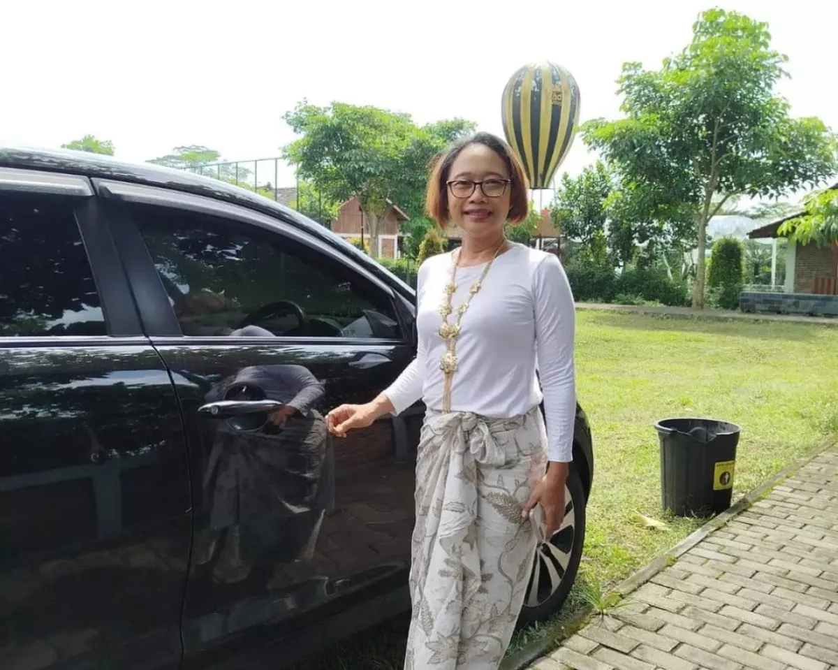 Nyi Deasy Arista