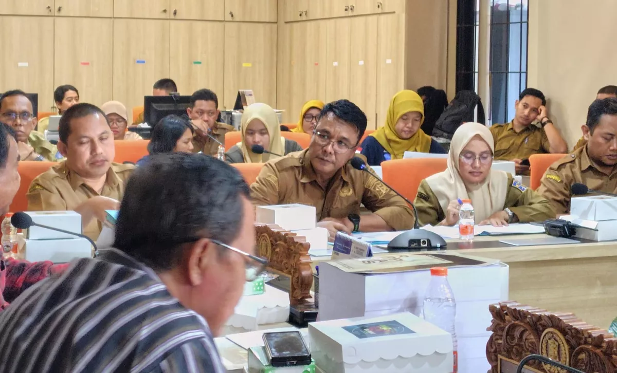 Rp 1,5 Miliar untuk Pengolahan Sampah Dipersoalkan, DPRD Surabaya Minta DLH Buka Data Anggaran