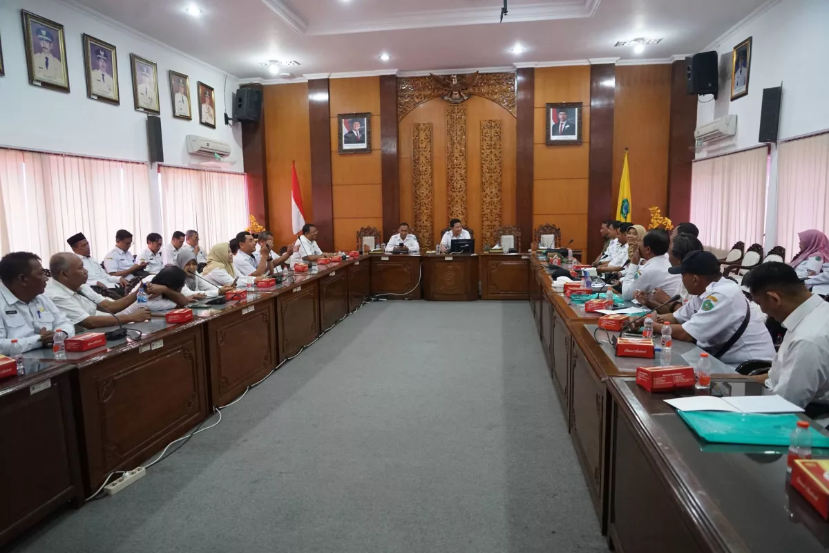 Bupati Sidoarjo Kumpulkan Kades Candi-Tanggulangin, Bahas Banjir hingga Perbaikan Jalan