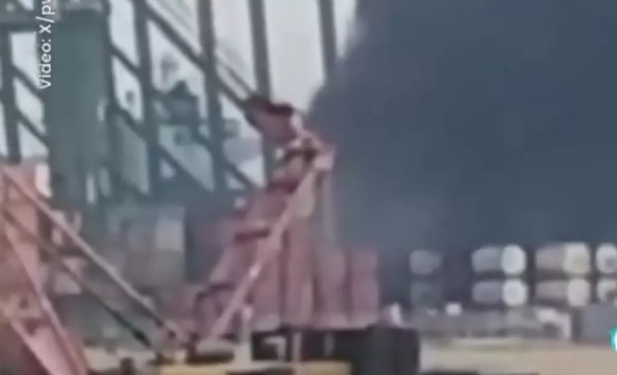 Kebakaran NPCT1 Tanjung Priok: Api Membakar ISO Tank Bahan Berbahaya, 70 Personel Dikerahkan