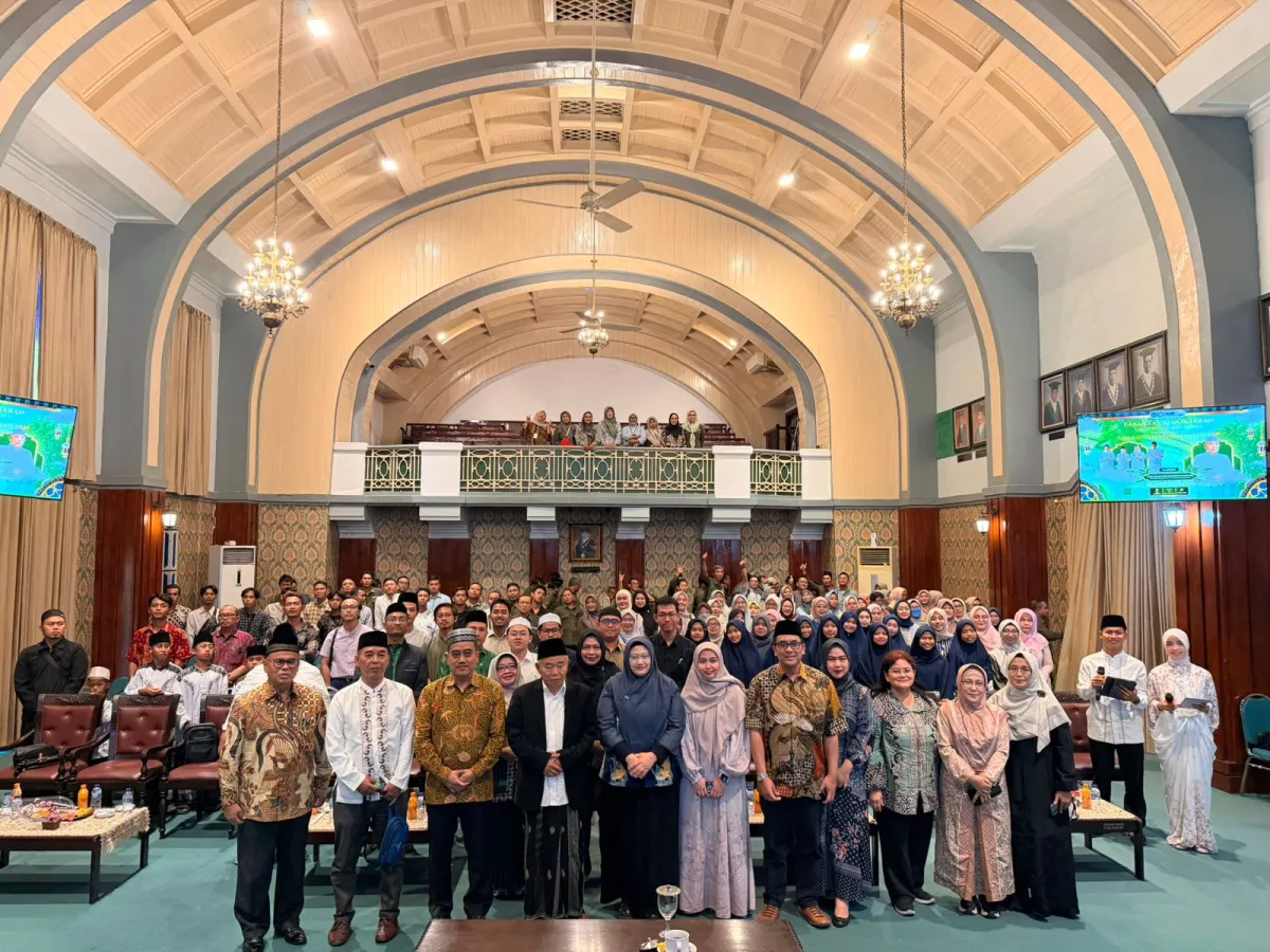 Maulid Nabi di FK Unair, Kiai Asep Ungkap Kisah Masa Kecil hingga Kenabian Muhammad SAW