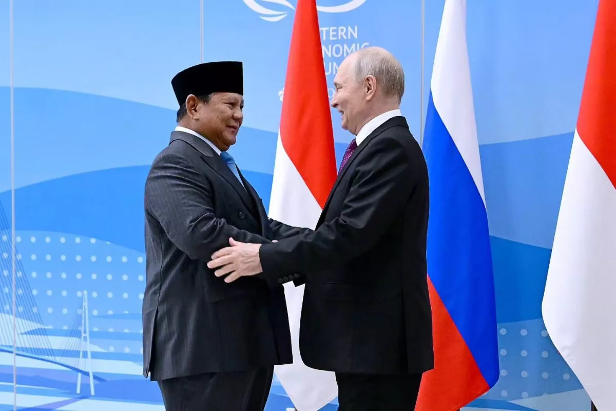Presiden Prabowo Dijamu Makan Siang Oleh Presiden Rusia Vladimir Putin Sebelum  Eastern Economic Forum (EEF) ke-11 .