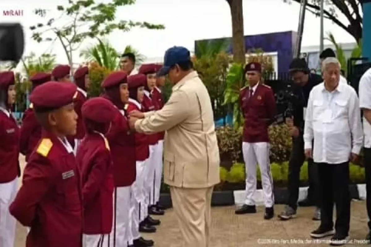 Survei Median: 56,1 Persen Publik Puas dengan Program Sekolah Rakyat