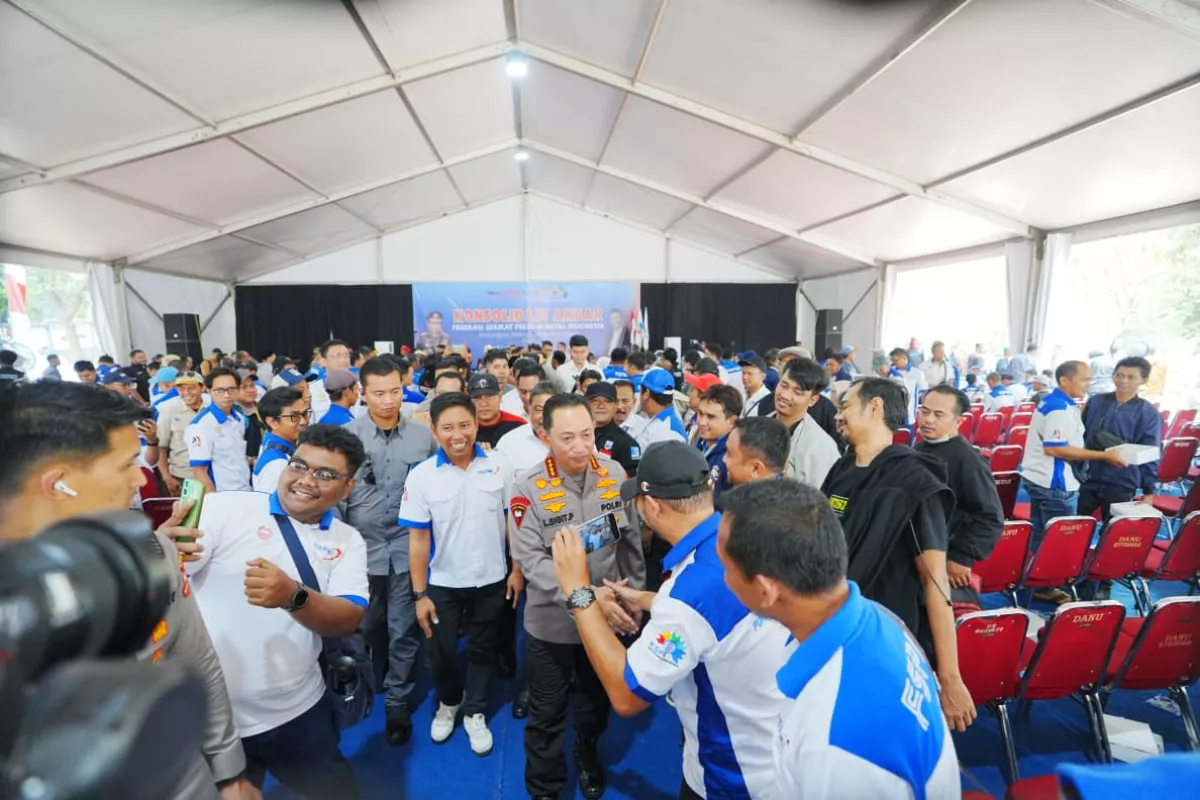 Kapolri Apresiasi Buruh dan Pengusaha Duduk Bersama Bahas RUU Ciptaker