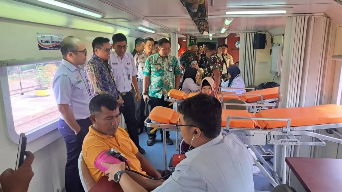 KAI Daop 8 Hadirkan Rail Clinic dan Rail Library, Layani 500 Warga Gresik-Sidoarjo