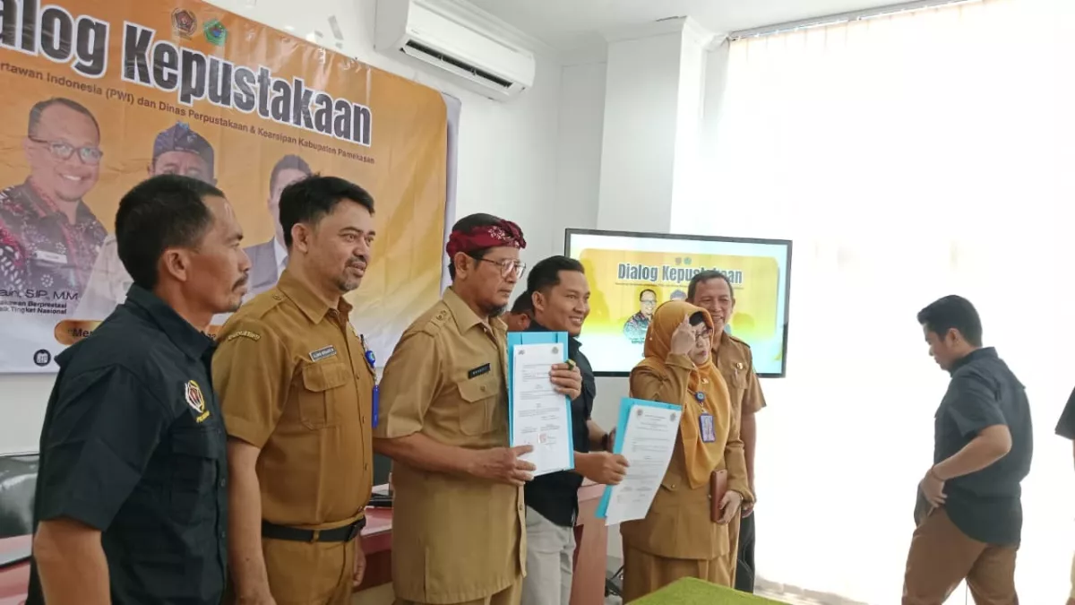 Persatuan Wartawan Indonesia (PWI) Kabupaten Pamekasan resmi meneken Memorandum of Understanding (MoU) dengan Dinas Perpustakaan dan Kearsipan setempat.