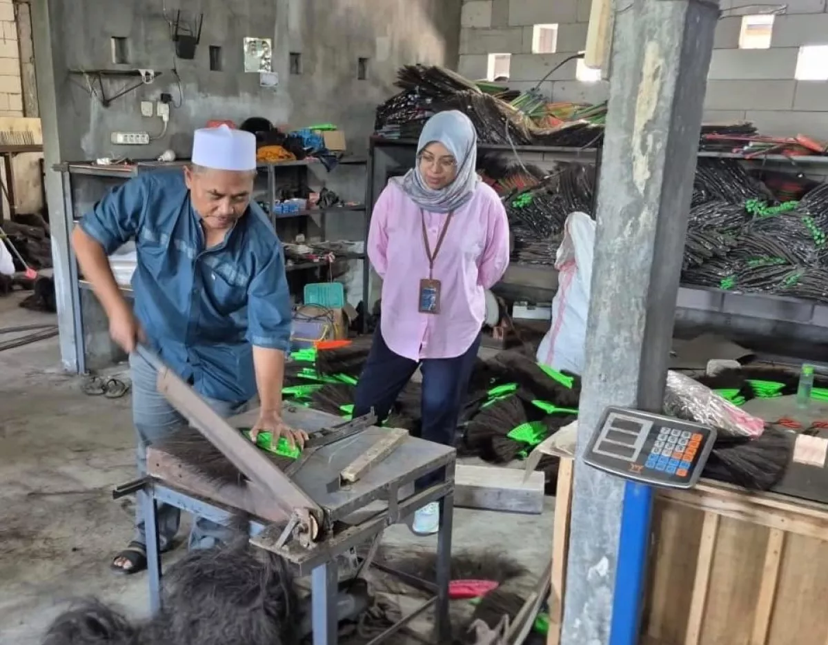 Sentuhan KUR BNI Bikin Sapu Ijuk Semboro Kian Diminati Pasar