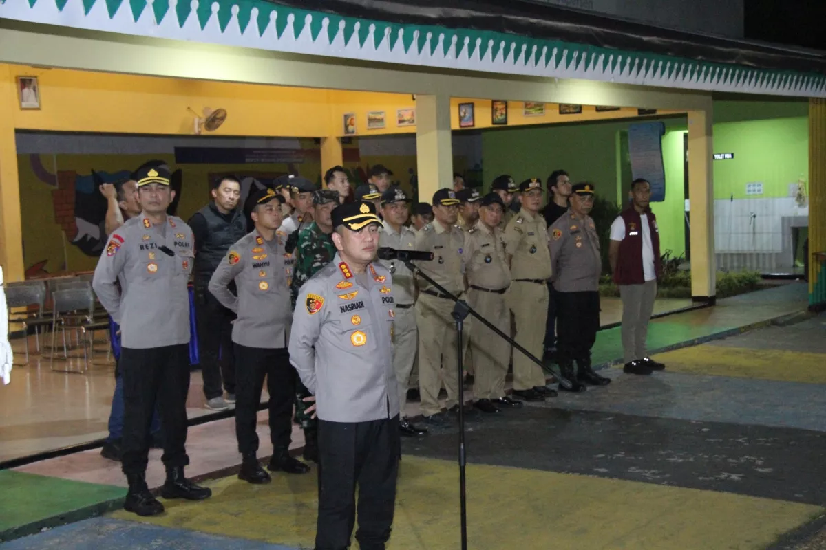Kapolres Jakbar Pimpin Patroli Skala Besar KRYD Bersama Tiga Pilar Di RPTRA Kalijodoh