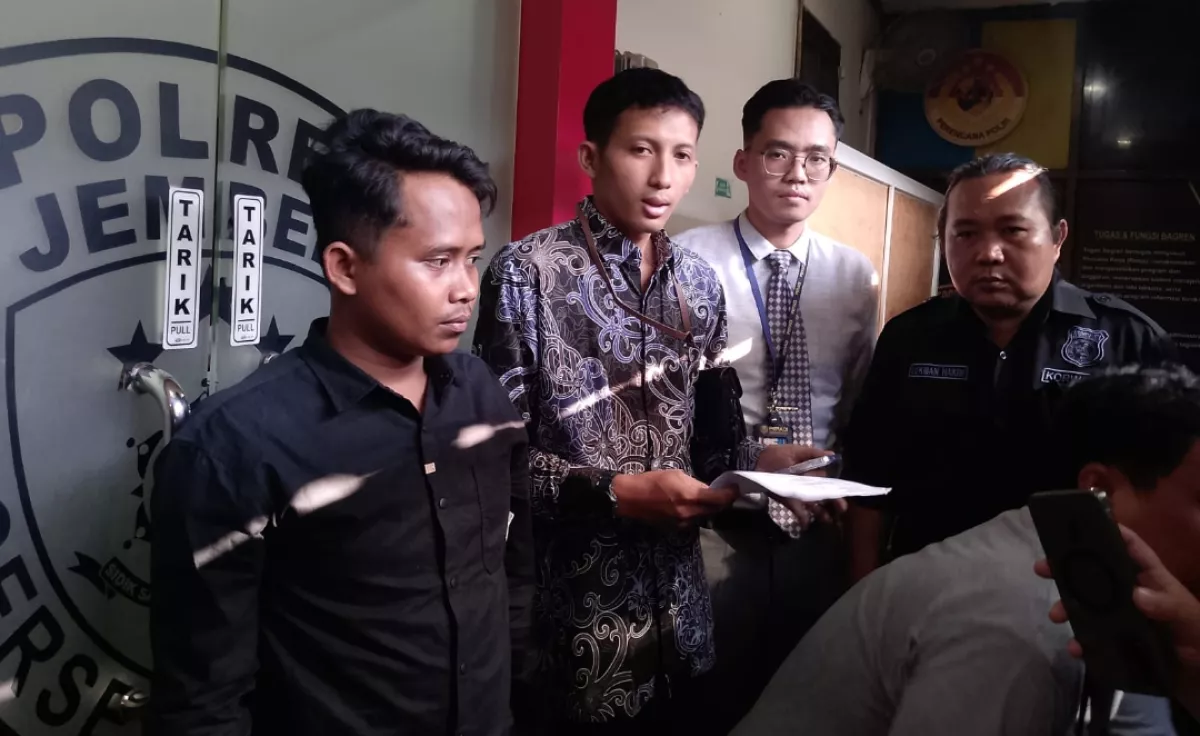 Mobil Innova Diduga Ditarik Paksa Leasing TAF, Korban  Penuhi Panggilan Penyidik Polres Jember
