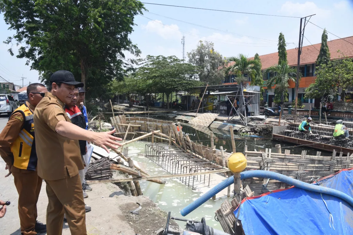 Pembangunan Jembatan Candinegoro Dikebut 24 Jam, Kejar Deviasi Minus 9,94 Persen