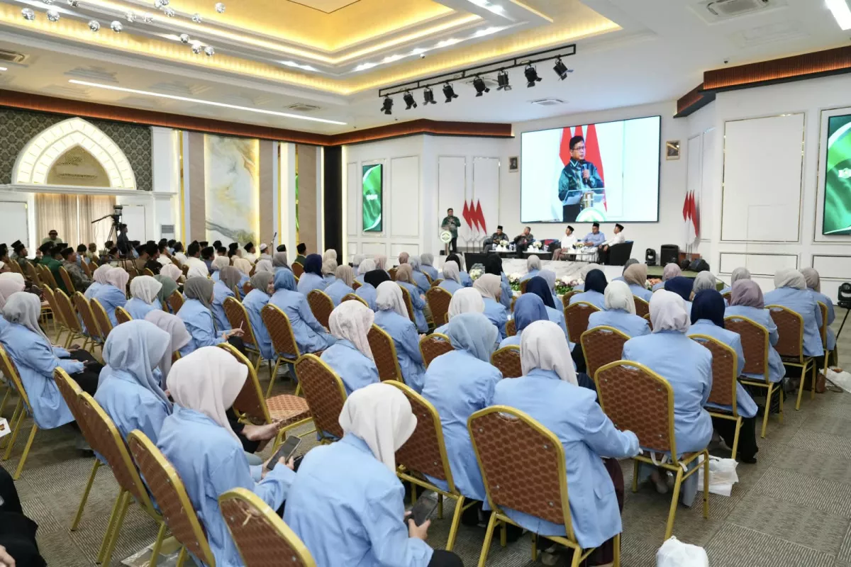 Wamen Viva Yoga Ajak Alumni Santri Kembangkan Perekonomian di Kawasan Transmigrasi