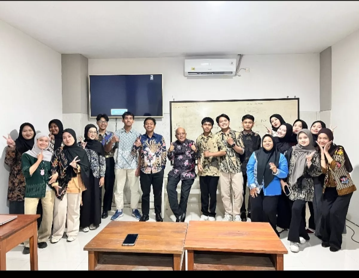 Tulisan Lama, Jalan yang Terus Berjalan