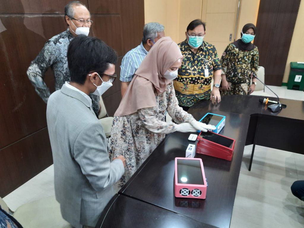 Alat Pendeteksi Covid-19 Melalui Keringat Diuji Coba