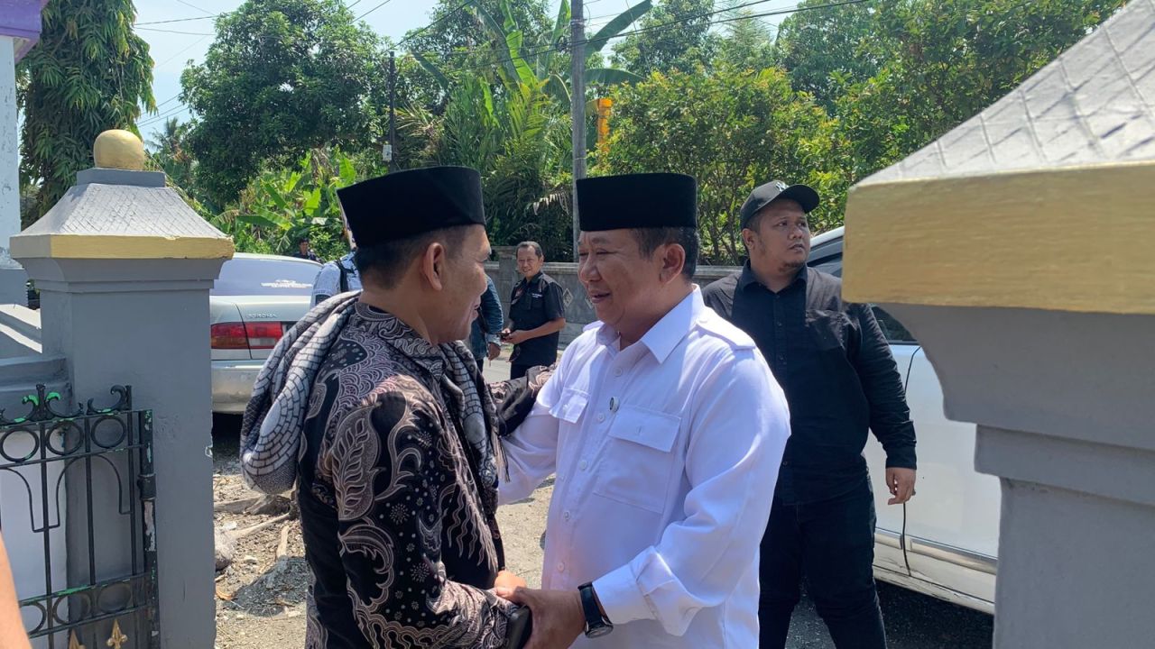Keterangan Gambar: Hendy Siswanto saat  sowan ke kediaman Gus Nurul Huda