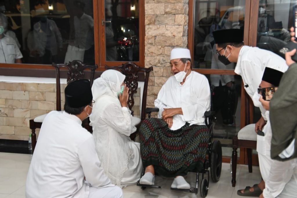 KH Zainuddin Djazuli Wafat, Gubernur Jatim : Sosok Ulama Disiplin dan Konsisten