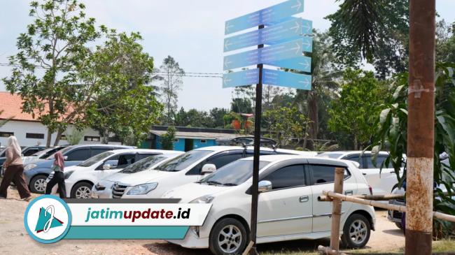 Permudah Akses Tamu dan Santri, KKNT IP UPNVJT Pasang Sistem Wayfinding di Ponpes Ahlul Irfan Jember